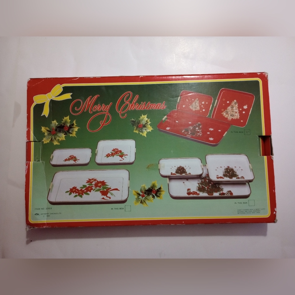 Vintage Lacquer Ware Tray Trio CHRISTMAS Hand decorated Japan 1985